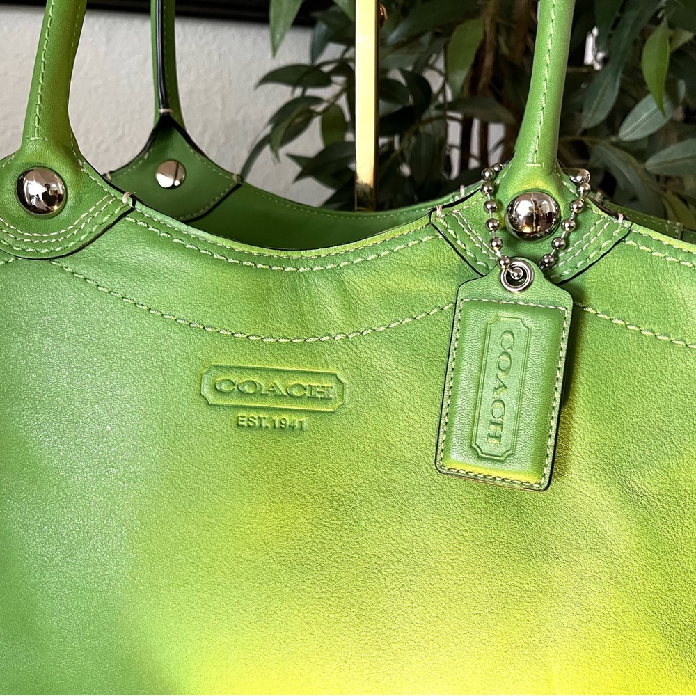 New COACH Bleecker Tote, Palm Green No. F14383 - Picture 5 of 13